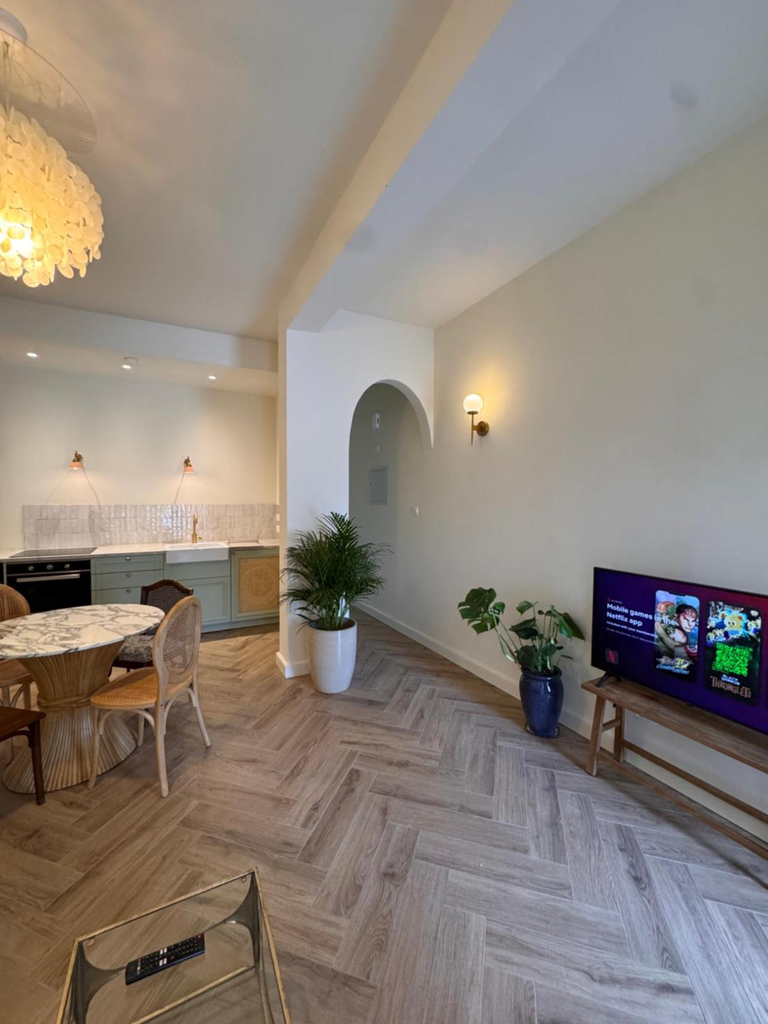 Liberty House - Central Two Bedroom Apartments Никосия Экстерьер фото